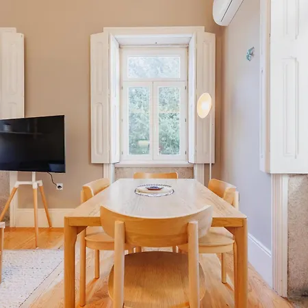 Cozee Camoes Порту