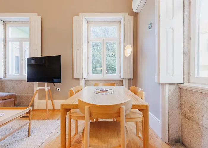 Cozee Camoes Порту