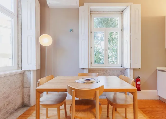 Cozee Camoes * Порту